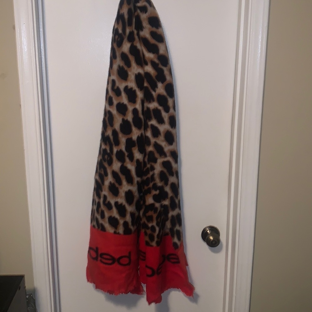 Bebe Bebe Scarf